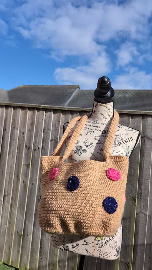 Crochet handbag