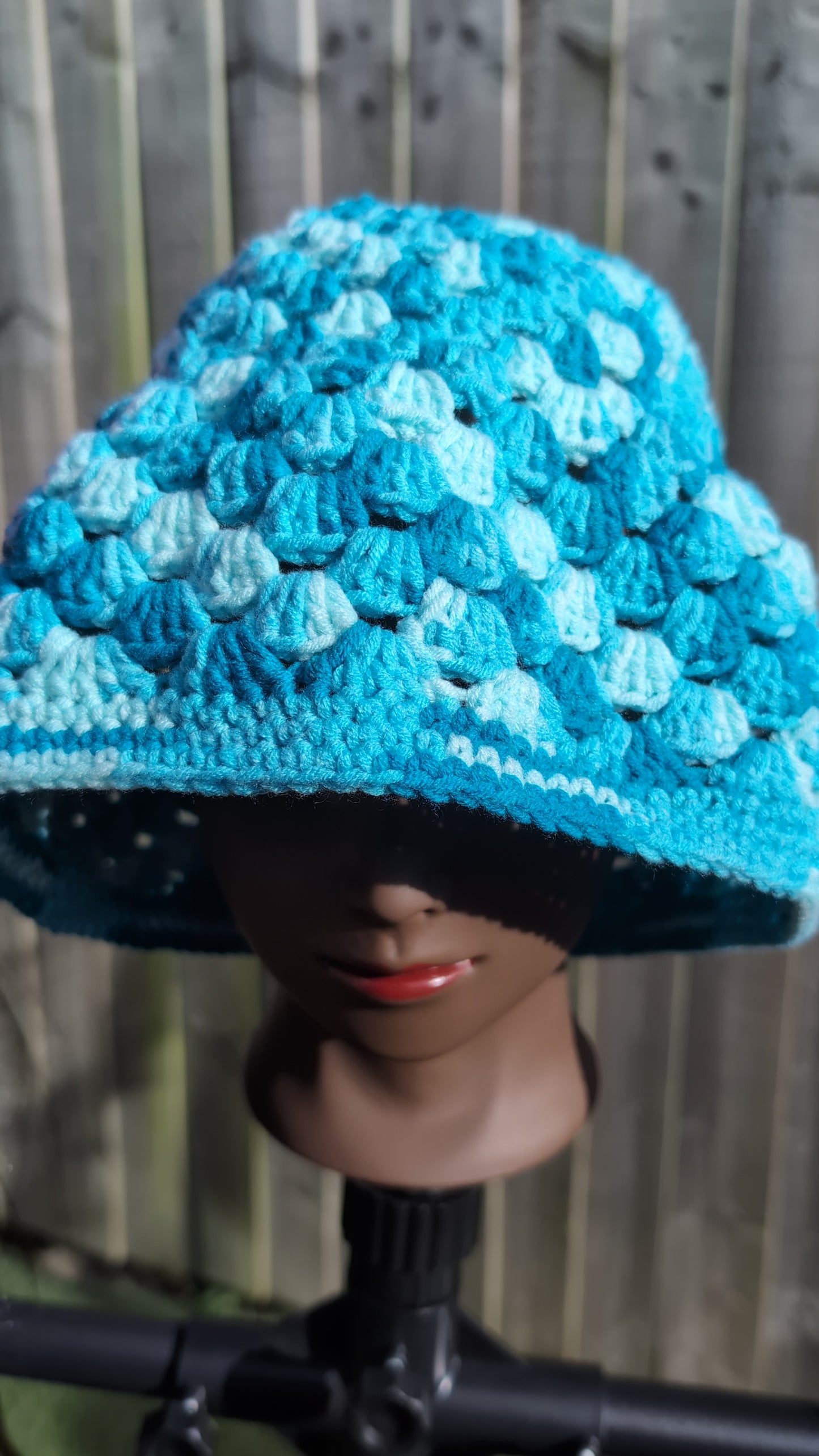 Five assorted boho stylish summer Hat and Barret's