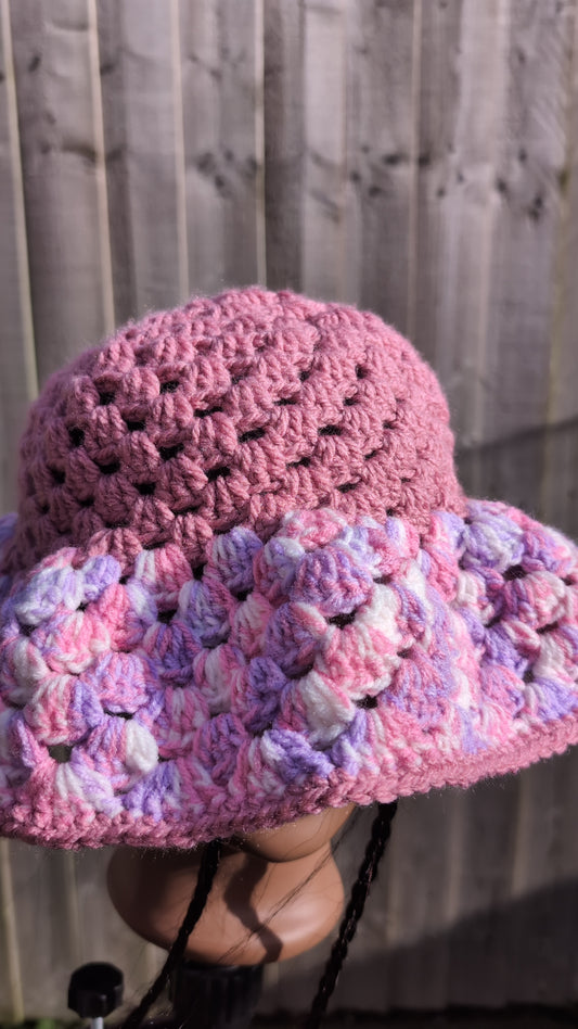 Five assorted boho stylish summer Hat and Barret's